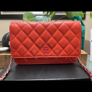 Chanel WOC wallet on chain - patent leather